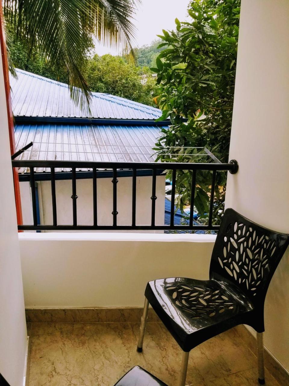 Queens Mount Kandy
